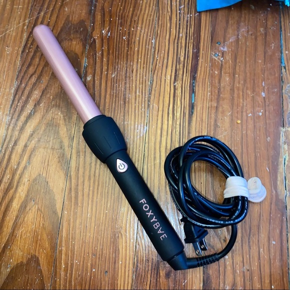 4 for $20  foxybae 25mm curling iron - Picture 2 of 5